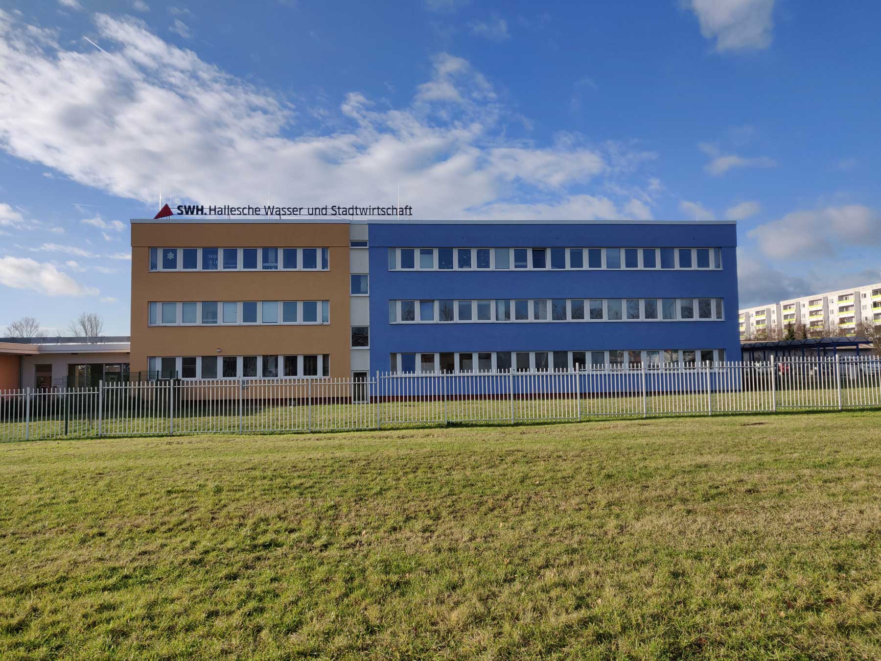 Verwaltungsgebäude Karlsruher Allee.