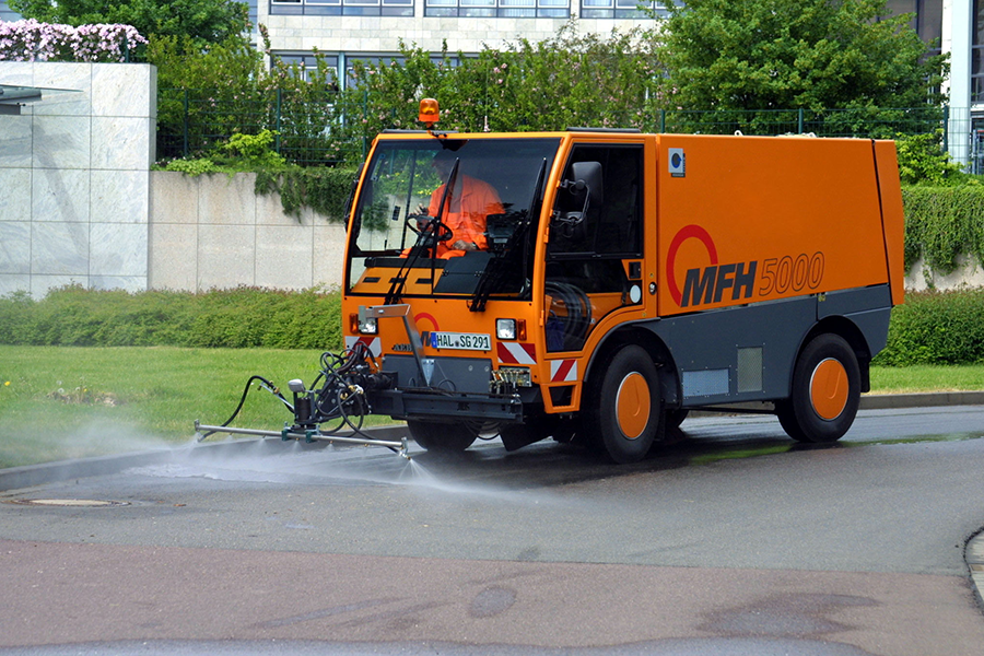 HWS Wasserwagen im Einsatz.